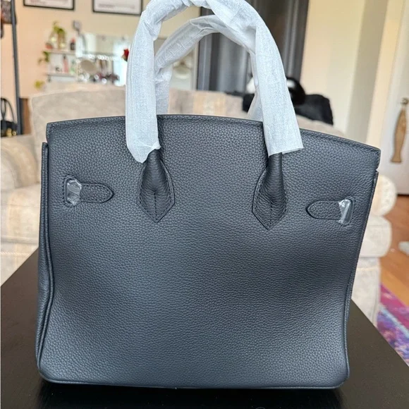 Black Leather Handbag - Picture 5 of 10